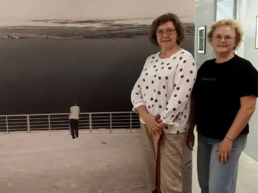 20 июня  2025 г. сотрудники управления по контролю и надзору в сфере образования посетили выставку фотографий министра образования и науки Нижегородской области Михаила Юрьевича Пучкова «Среди людей».