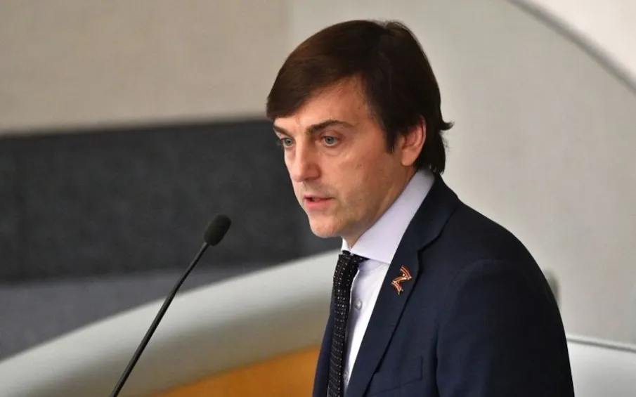 9 апреля 2025 года состоялось  совещание по вопросам, связанным с подведением итогов 3 этапа совместного проекта Минпросвещения России и ГК «Росатом» по снижению бюрократической нагрузки образовательных организаций и педагогических работников,  под председательством Министра просвещения Российской Федерации С.С. Кравцова.