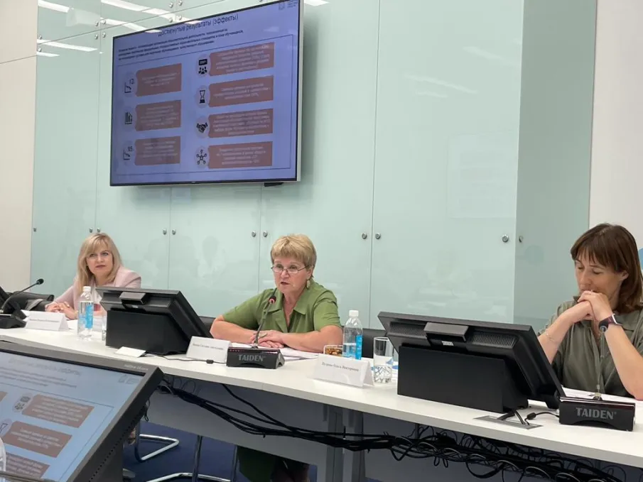 В «Просвещении» обсудили меры по снижению документарной нагрузки на учителей